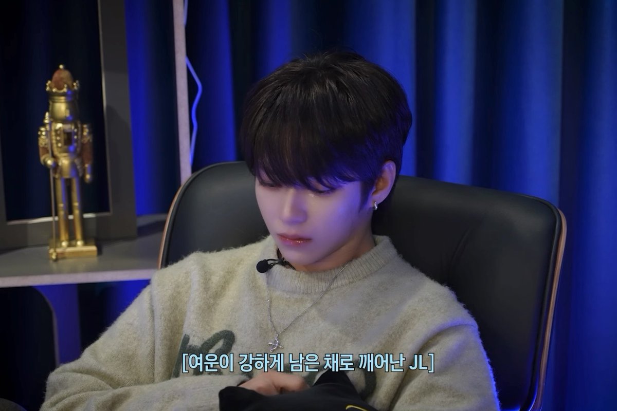 starryence tweet media