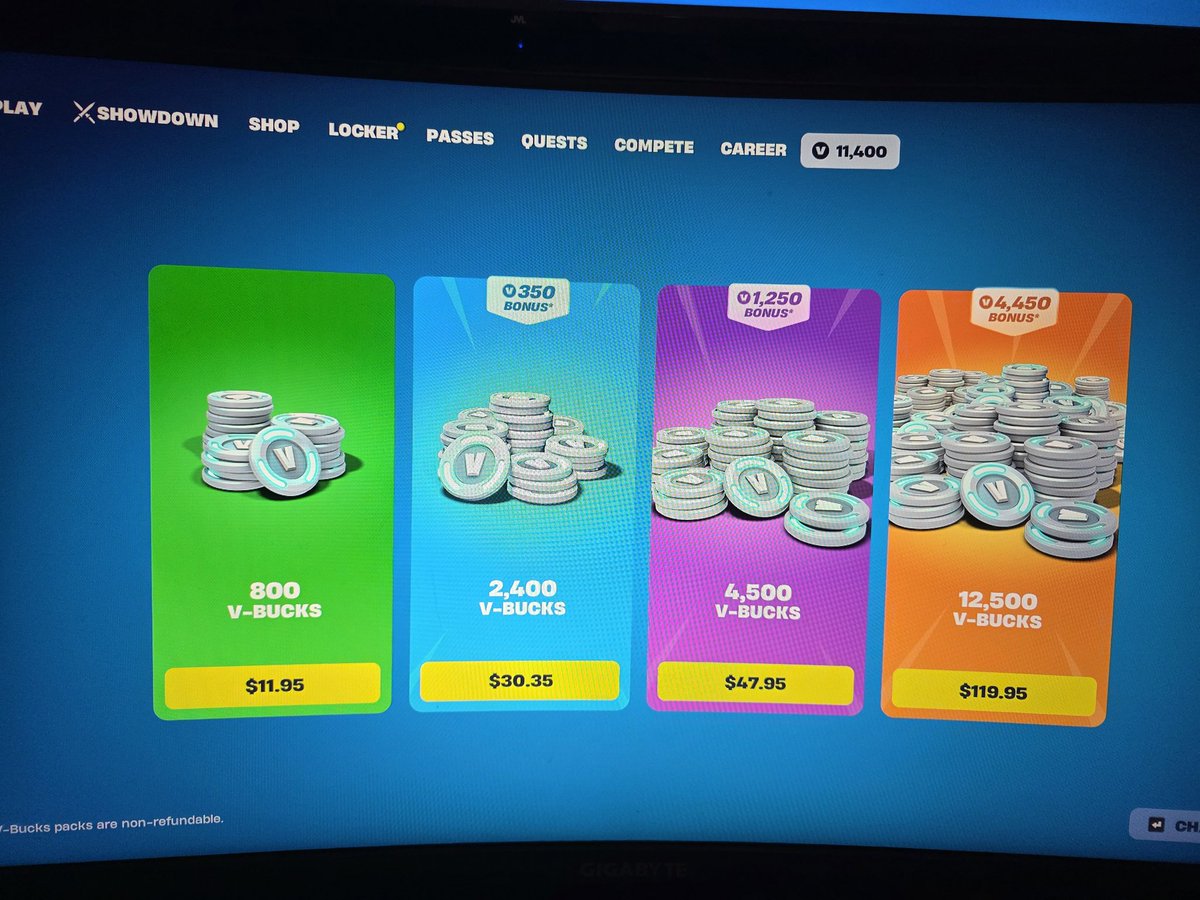 HyperFlare957's tweet photo. "Increasing the Price to pay the bills", huh Epic Games?
Pretty sure you're talking out your ass, because all I'm seeing is LESS for the SAME PRICE.
This benefits niether you, nor the players you expect to buy into this blatant show of greed. #Fortnite https://t.co/IGKLWLntx4