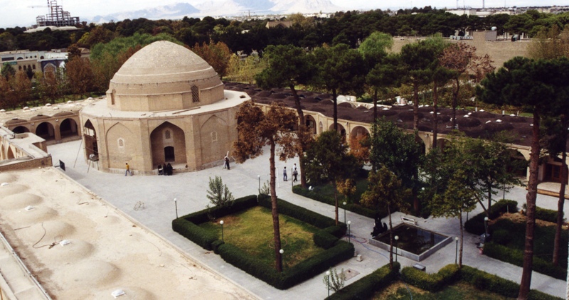 ArchMaher's tweet photo. #courtyards from #Islamic #architecture from #IRAN https://t.co/ANfFy1SFqq