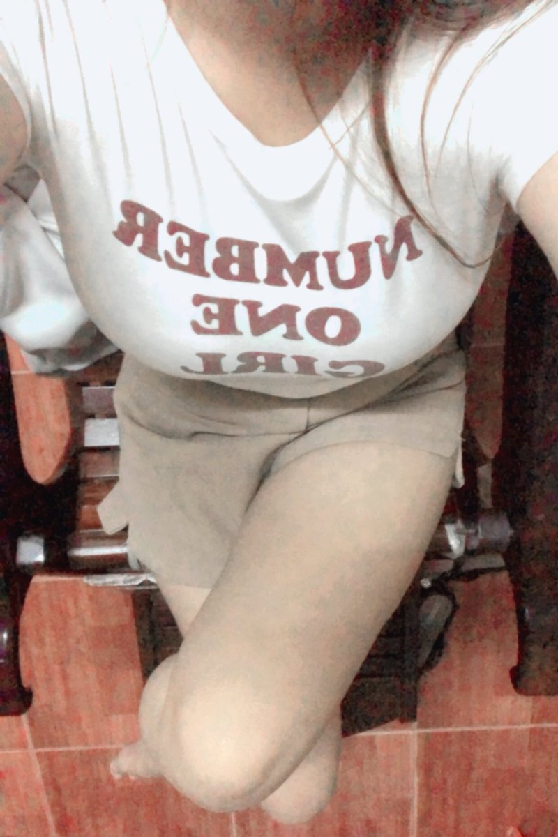 _yori_21's tweet photo. ວ່າງນັດມື້ນີ້ທັກມາາເລີຍຍ #ຮັບຄໍ #ຮັບງານ #ສະຫວັນນະເຂດ #ສາວລາວຮັບງານ #ຂາຍຄິບ https://t.co/9QbrhTpYzo