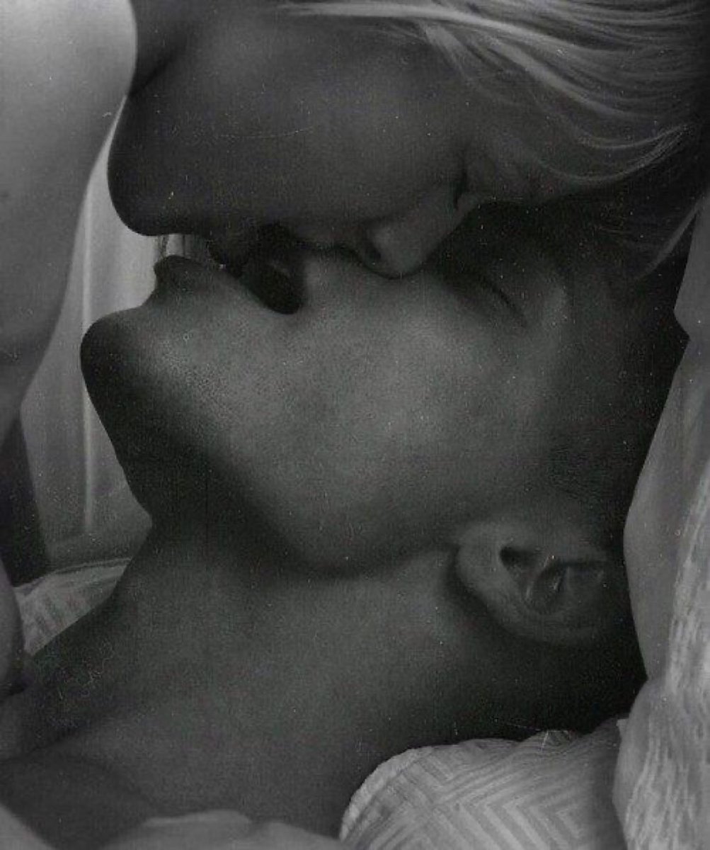 eroticverses tweet media