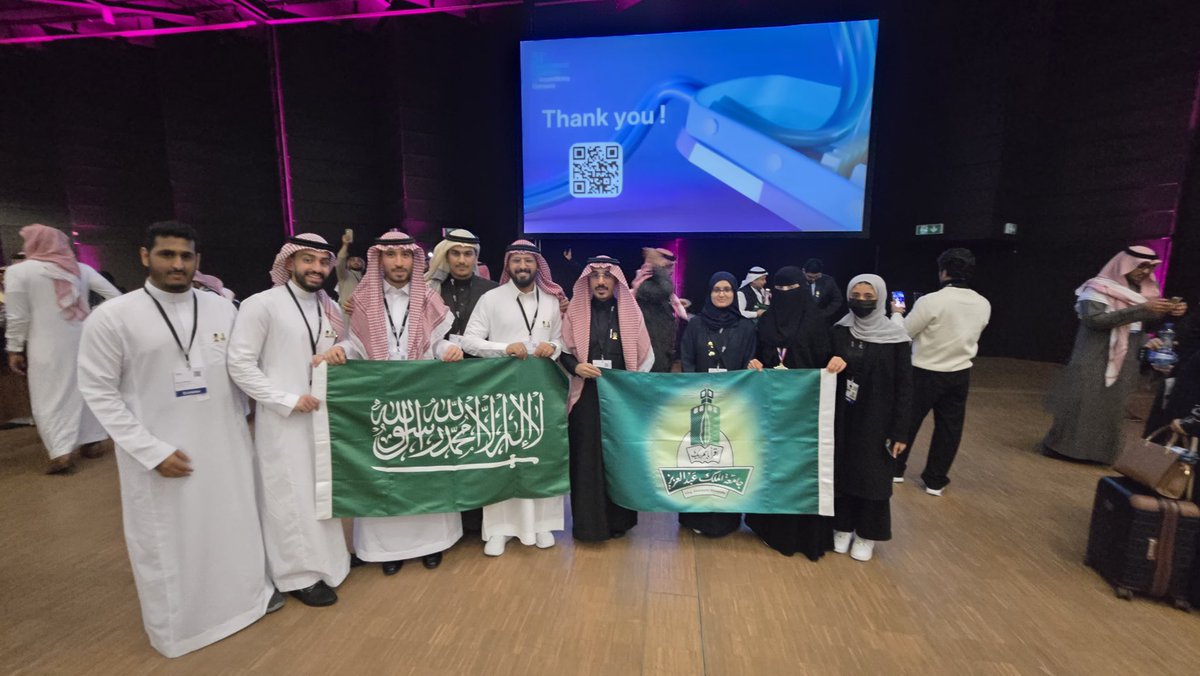 كلية طب الأسنان tweet media