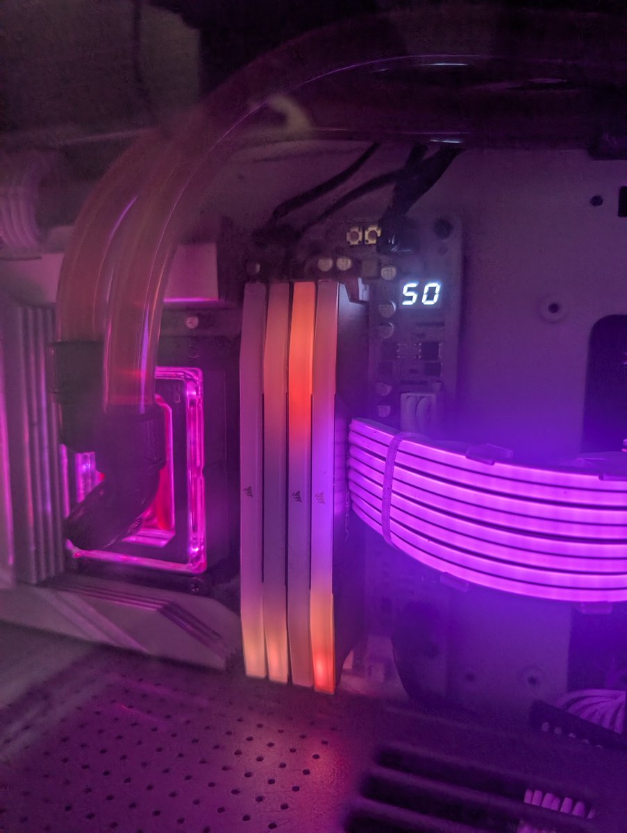 𝓨𝓸.𝓷𝓸𝓸𝓽𝓼 tweet media