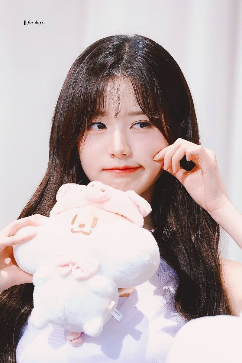 no context wonyoung tweet media