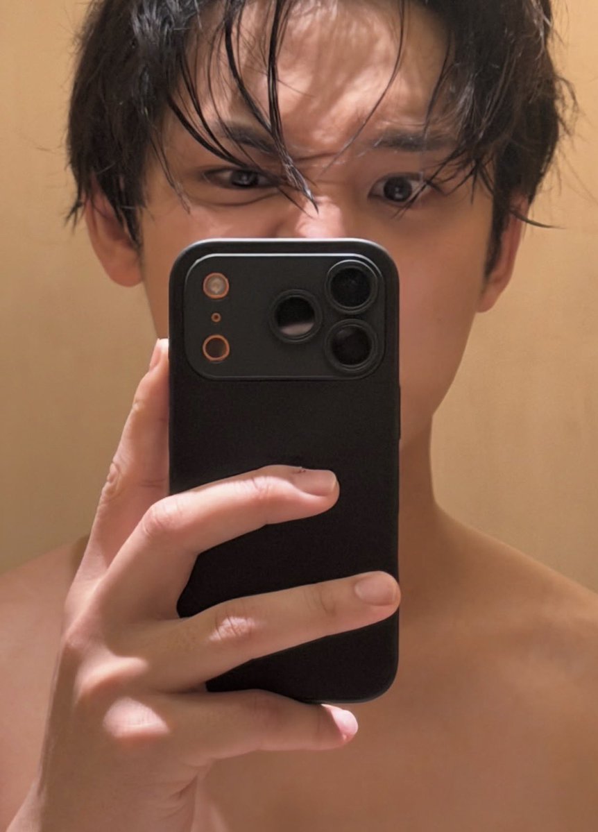 hannie ☻ tweet media