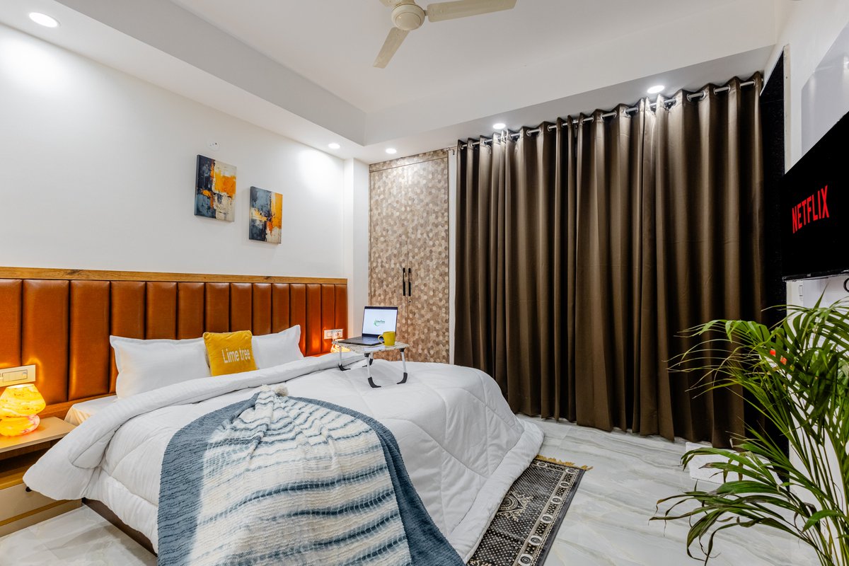 HospitalityLime's tweet photo. Luxury living meets everyday comfort 🌿✨ Stay at Lime Tree’s 2 BHK Serviced Apartments in Gurgaon—spacious, stylish &amp; perfect for work or family stays. 🏡
📍 Gurgaon | Book now 
#LimeTreeHotels #Gurgaon #LuxuryStay #ServicedApartments #HomeAwayFromHome https://t.co/nLlmImSKiI