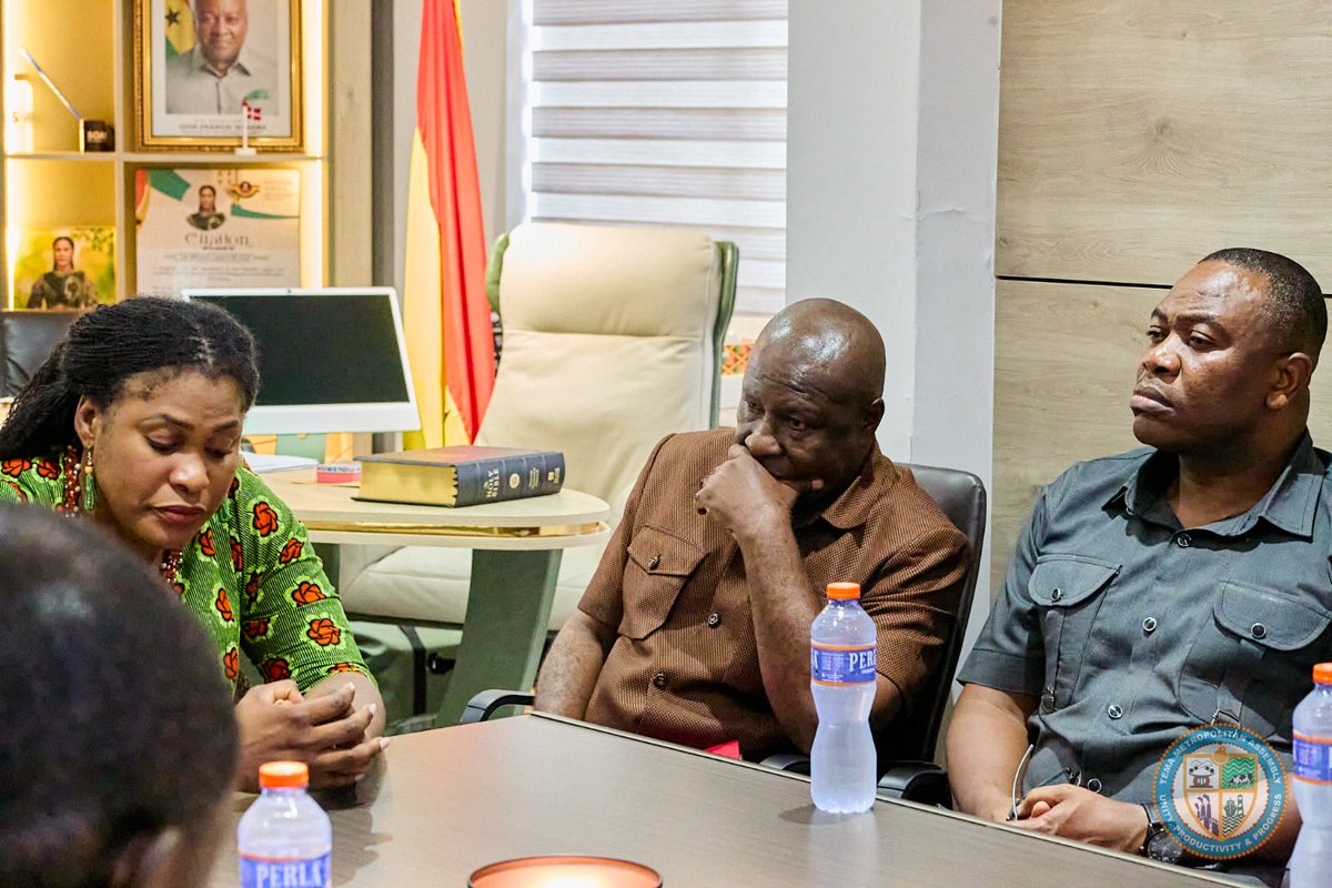 Ebi Bright tweet media