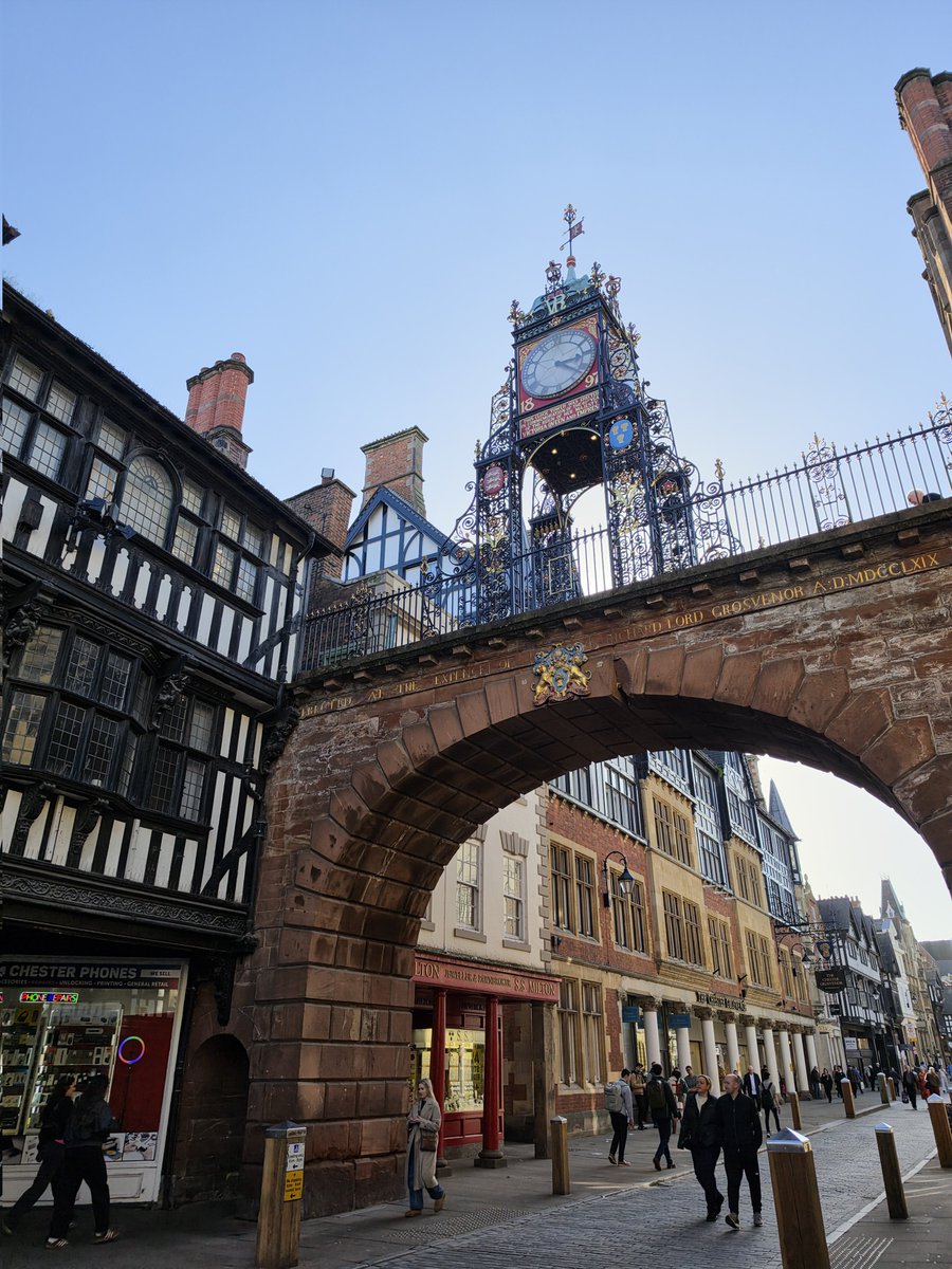 Holly - I like tech tweet media