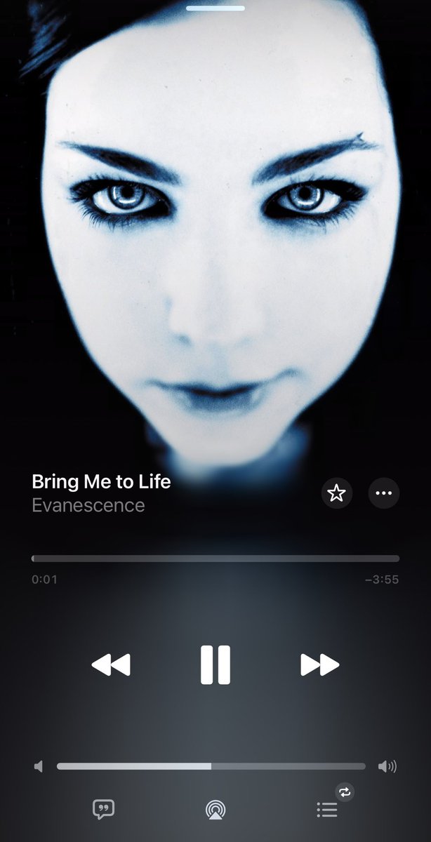 Meghan Banks tweet media