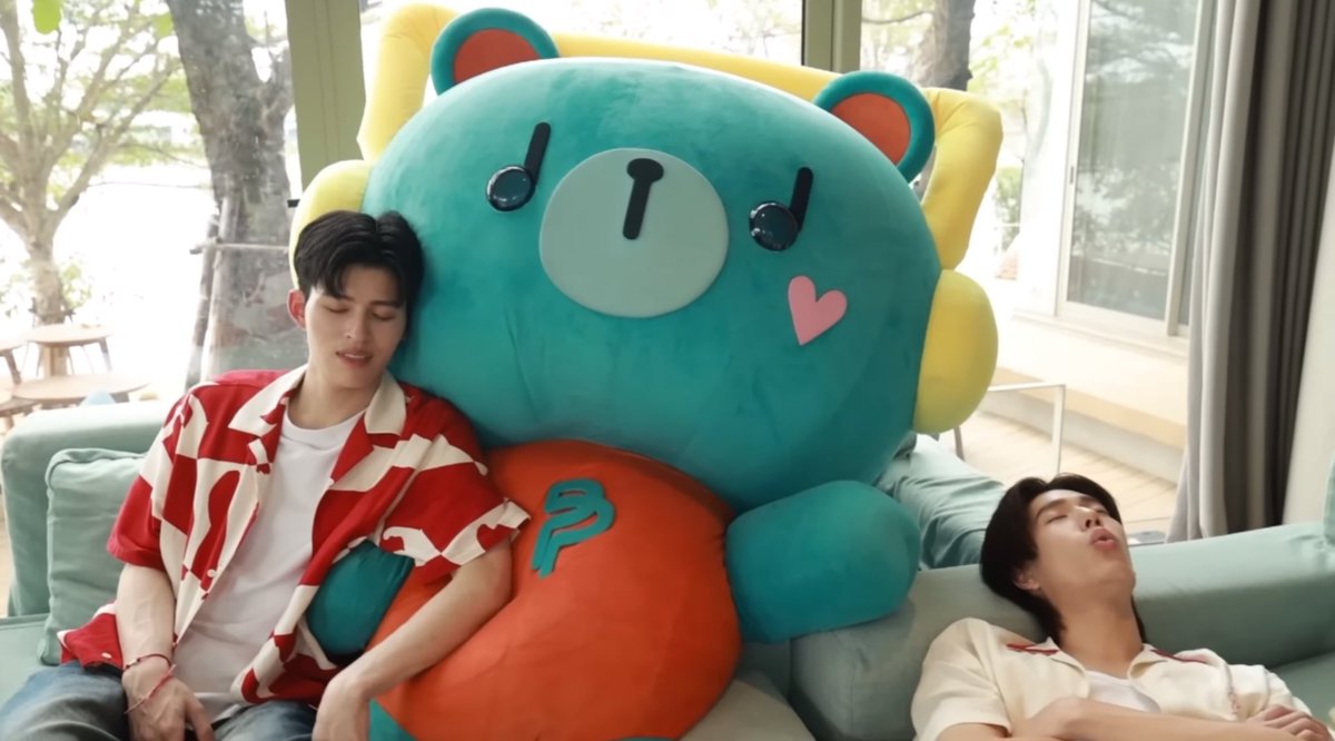 ชอบเฟรมตอนจบที่ครอบครัวตัว P นอนกองรวมกันมาก ฮืออ น่ารัก🥺