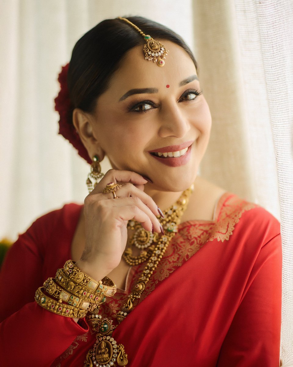 Madhuri Dixit Nene tweet media