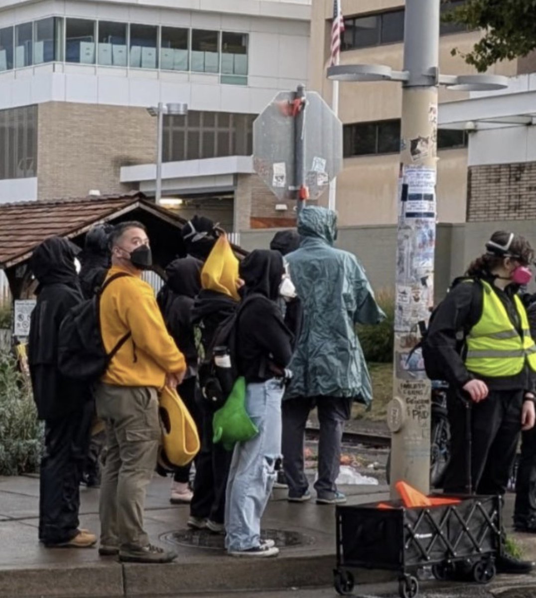 Miss Mary tweet media