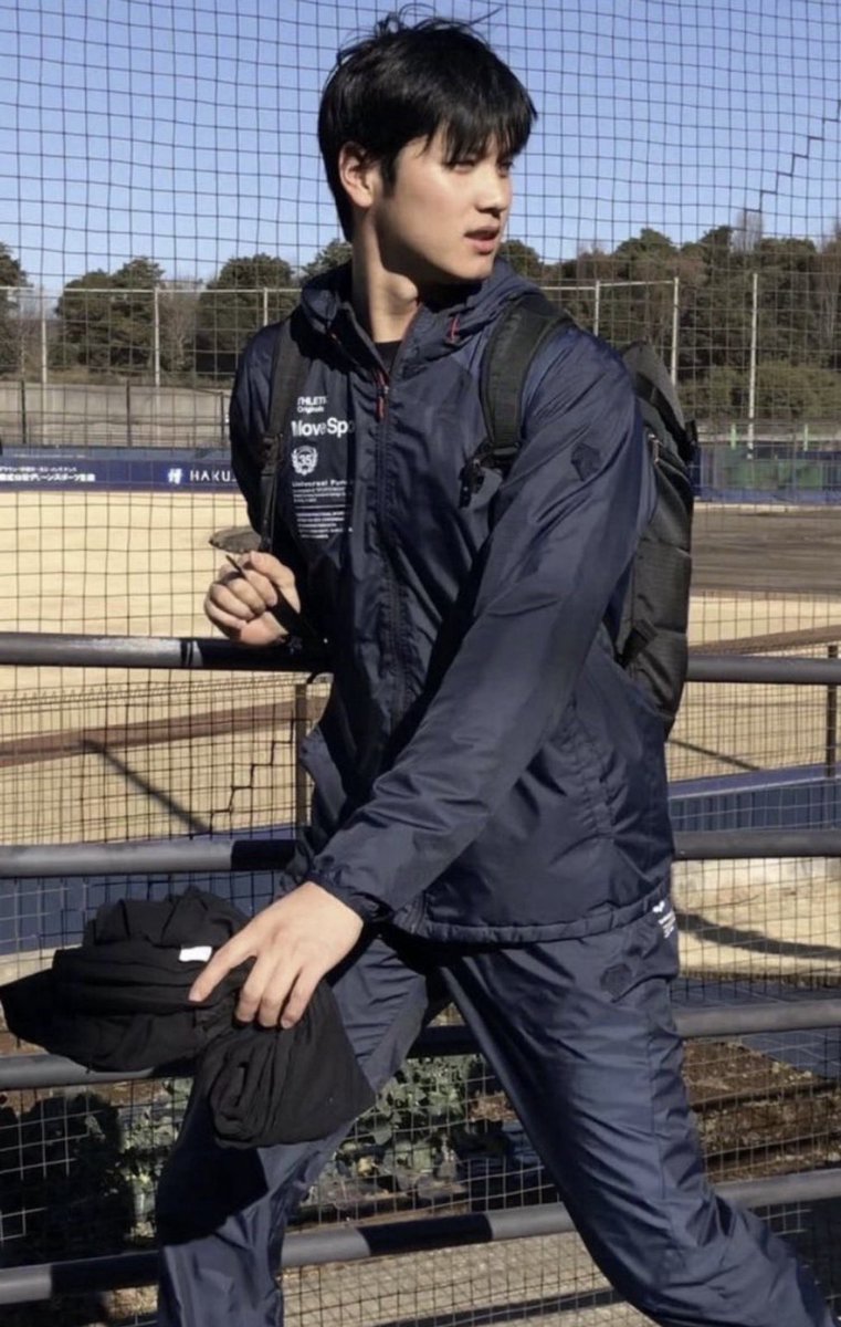 話題の面白ツイ図鑑 tweet media