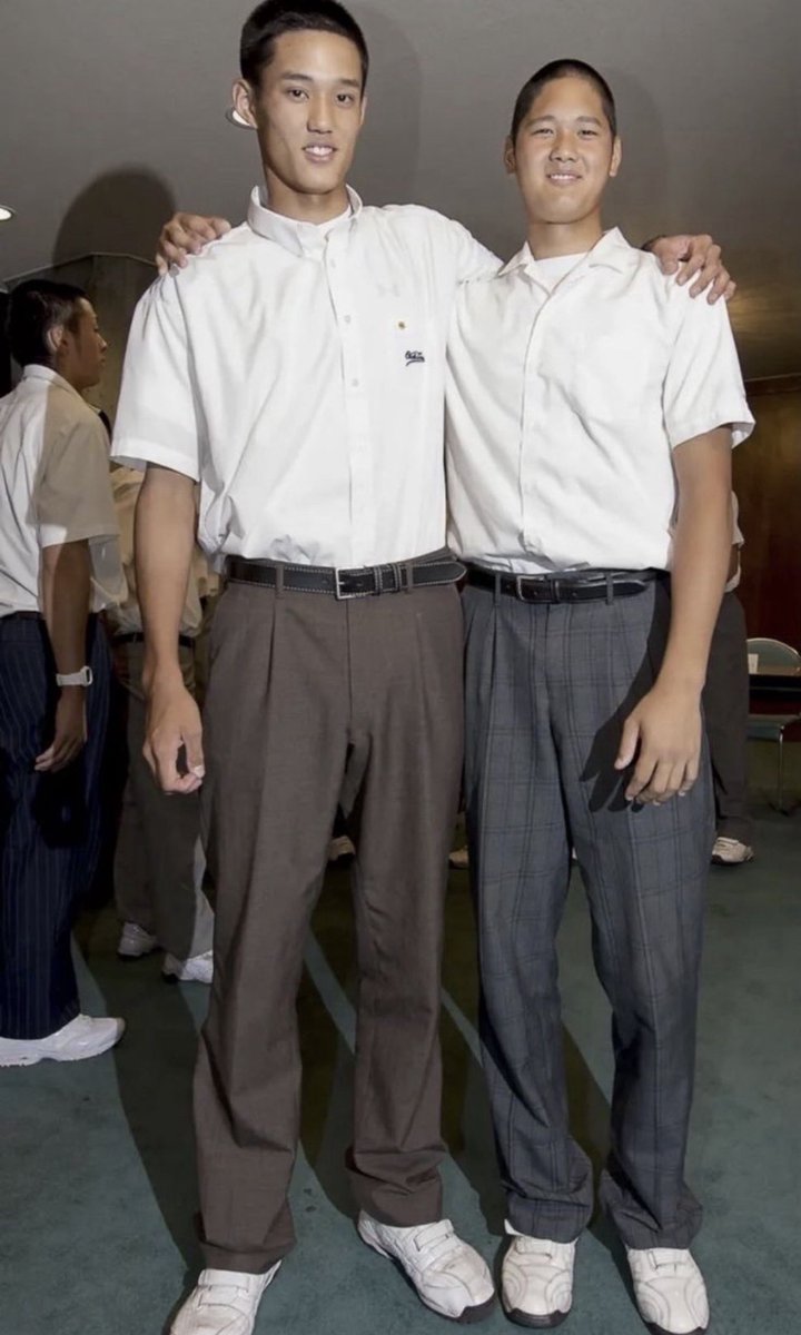 話題の面白ツイ図鑑 tweet media