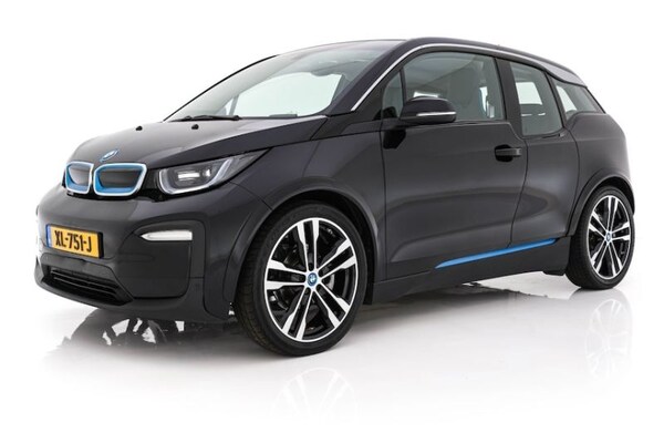 AutoWeek tweet media