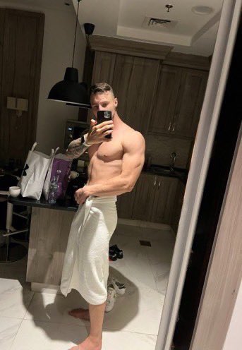 Max Size tweet media