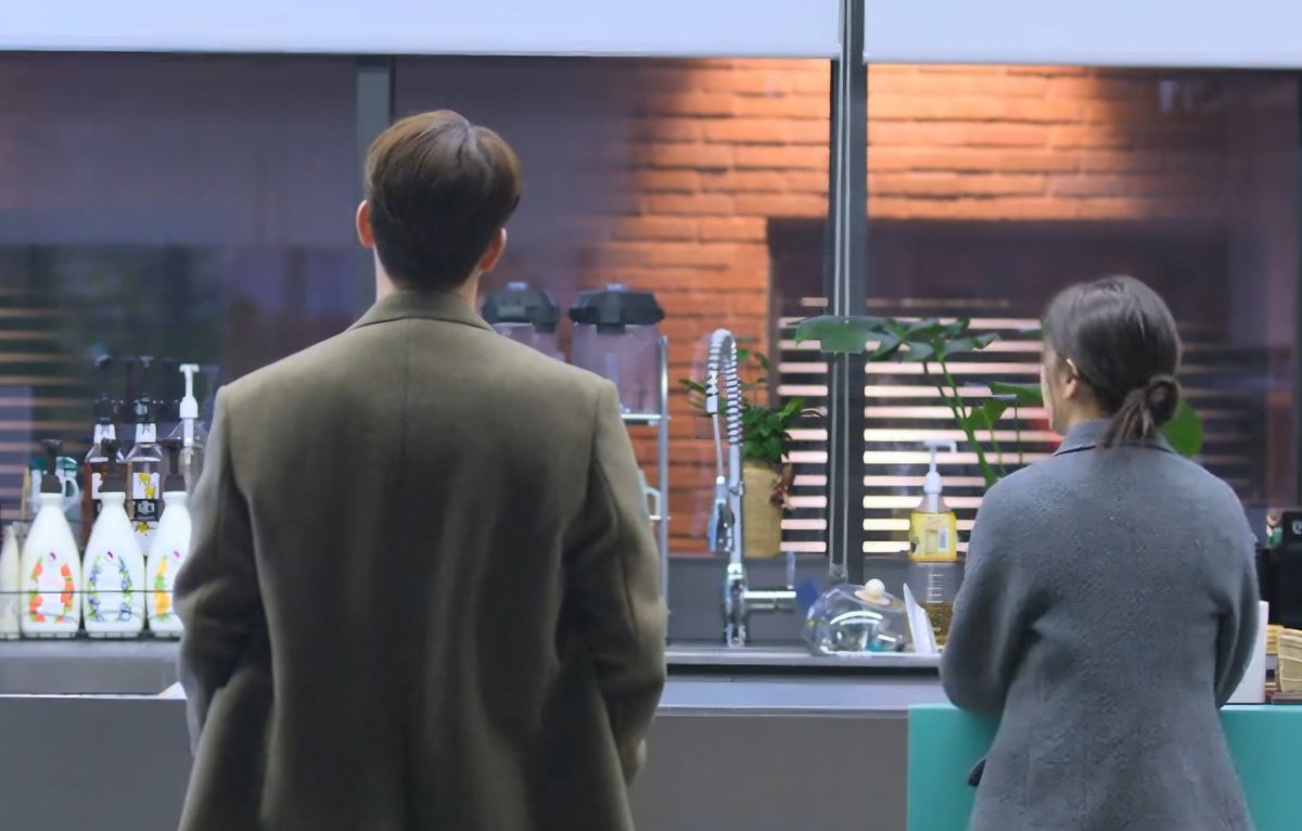 ULagkyu68656's tweet photo. 월간남친
지수 서인국 뒷모습
장면 나올 때마 유독
체구 차이가 나서 좋았다고 https://t.co/s9aSbuxE86