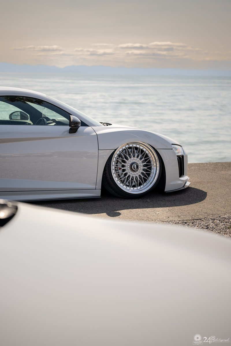 24photograph tweet media