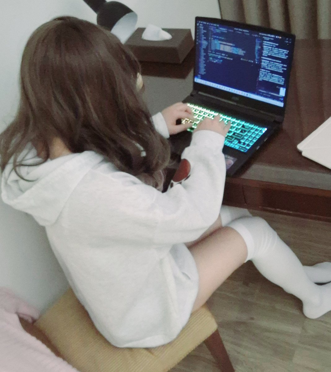 yomi 夜見 tweet media