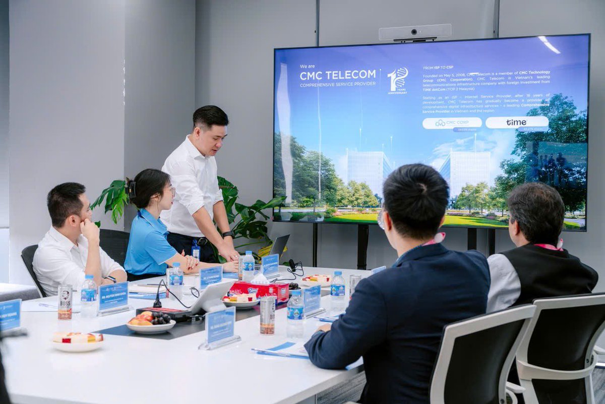 India in HCMC tweet media