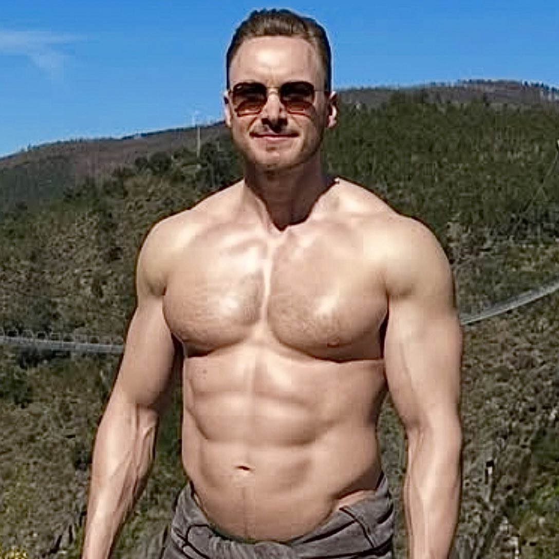 MuscleNips tweet media