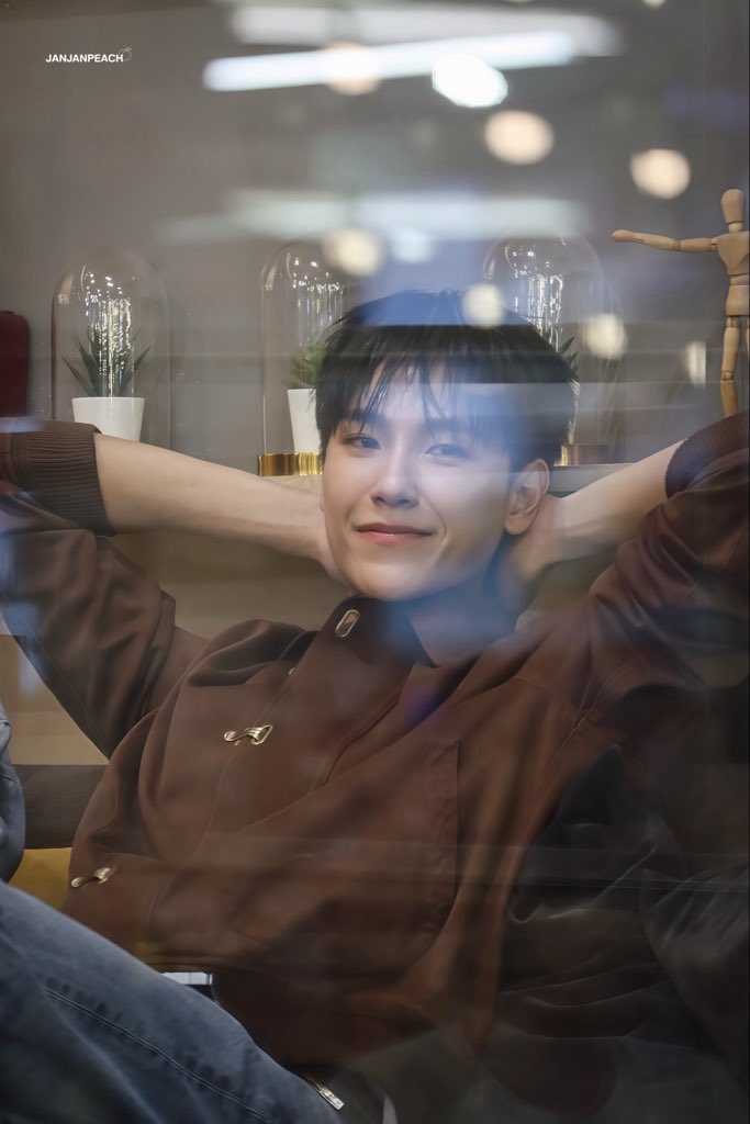 ᴊᴀɴᴘᴇᴀᴄʜ🍑 tweet media