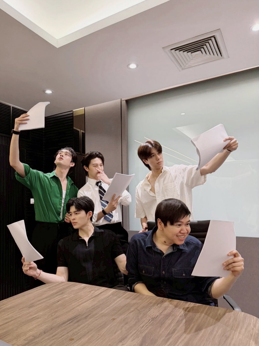 มีสติหน่อยคุณธีร์ Me and Thee tweet media