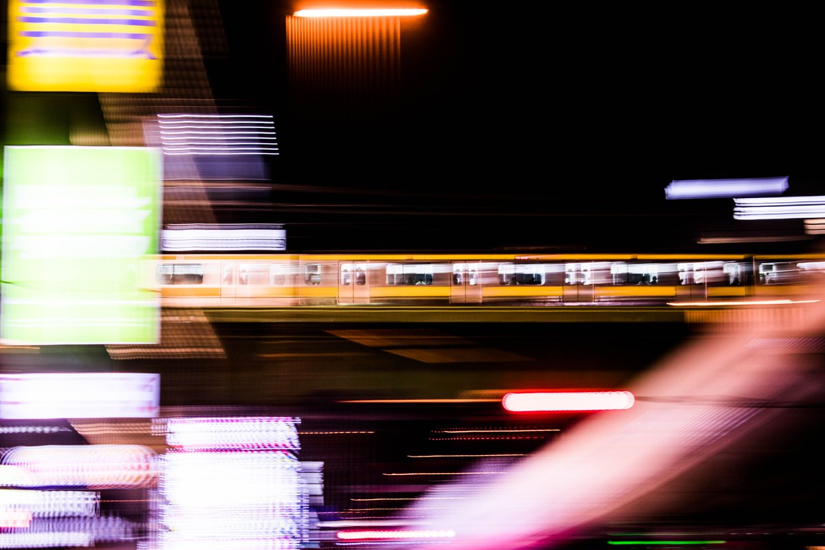 whatamipt's tweet image. "Panning is difficult"
2026.03.19 Tokyo, Akihabara
BGM ; Heavenly Star / 元気ロケッツ

#Photography #Streamline #Panning 
#Nightwalker #streetphotography