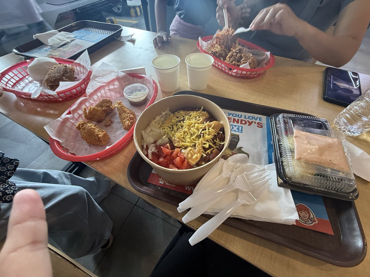 May Lihmen Lorenzo tweet media