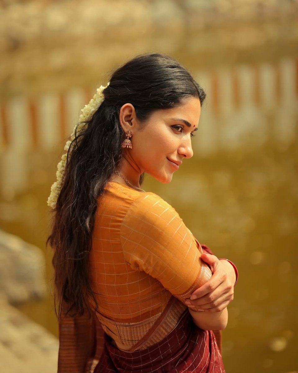 Only Heroines tweet media