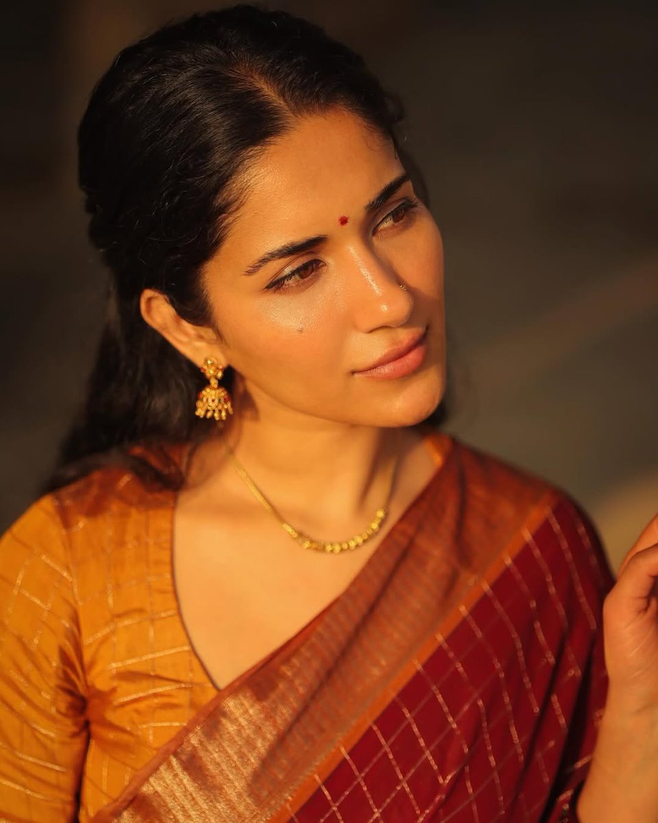 Only Heroines tweet media