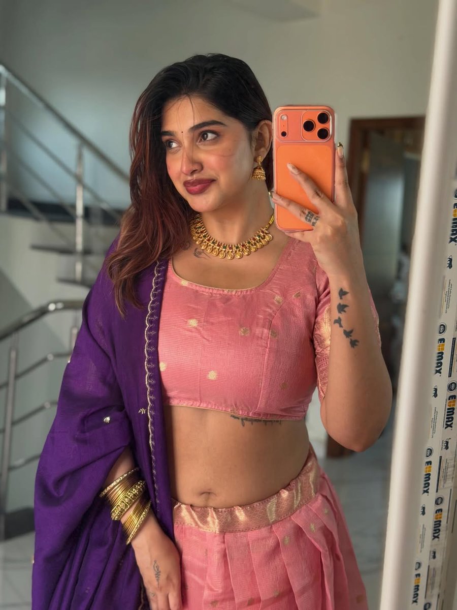 Only Heroines tweet media