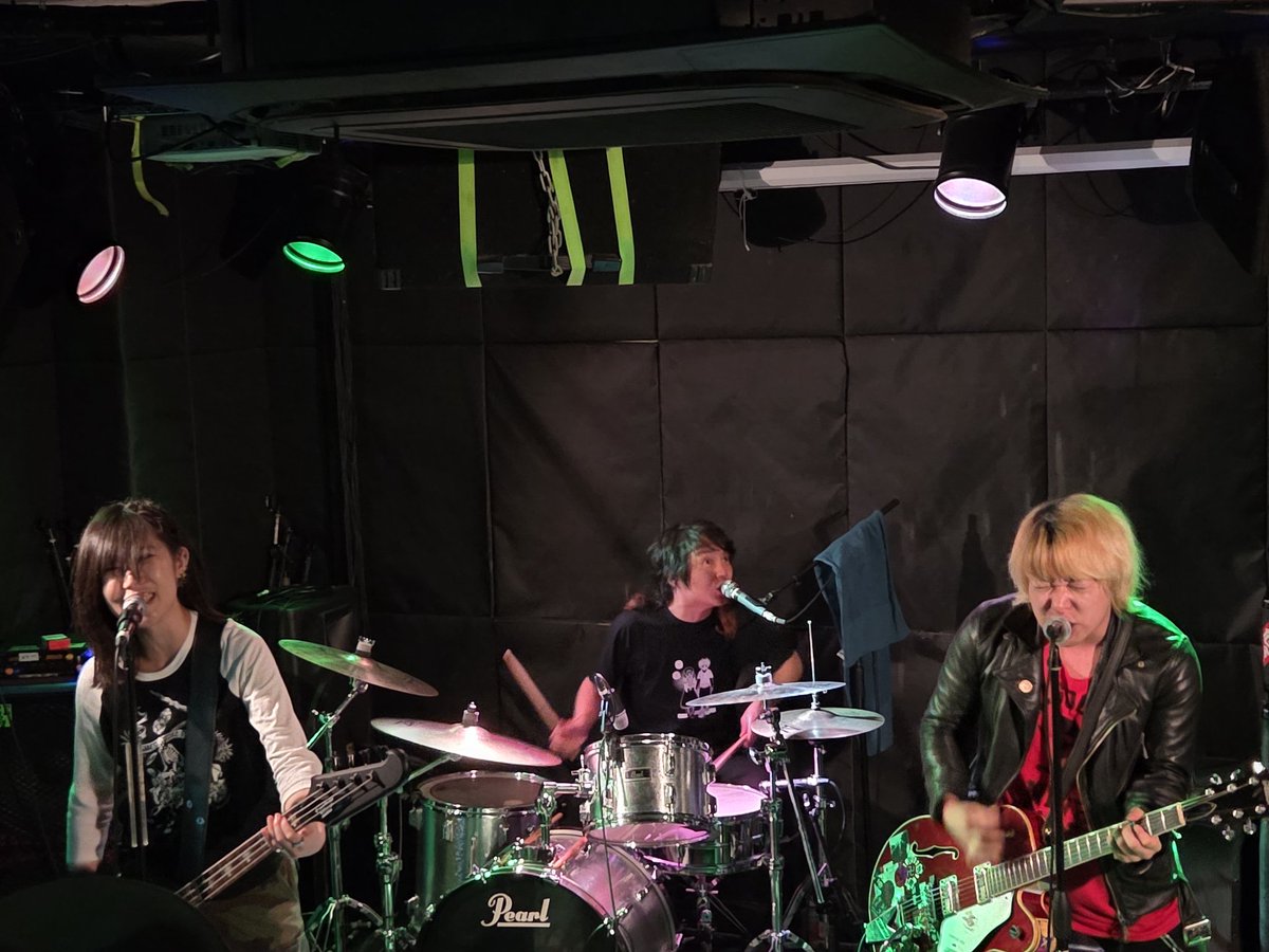 MERRY-GO-ROUND tweet media