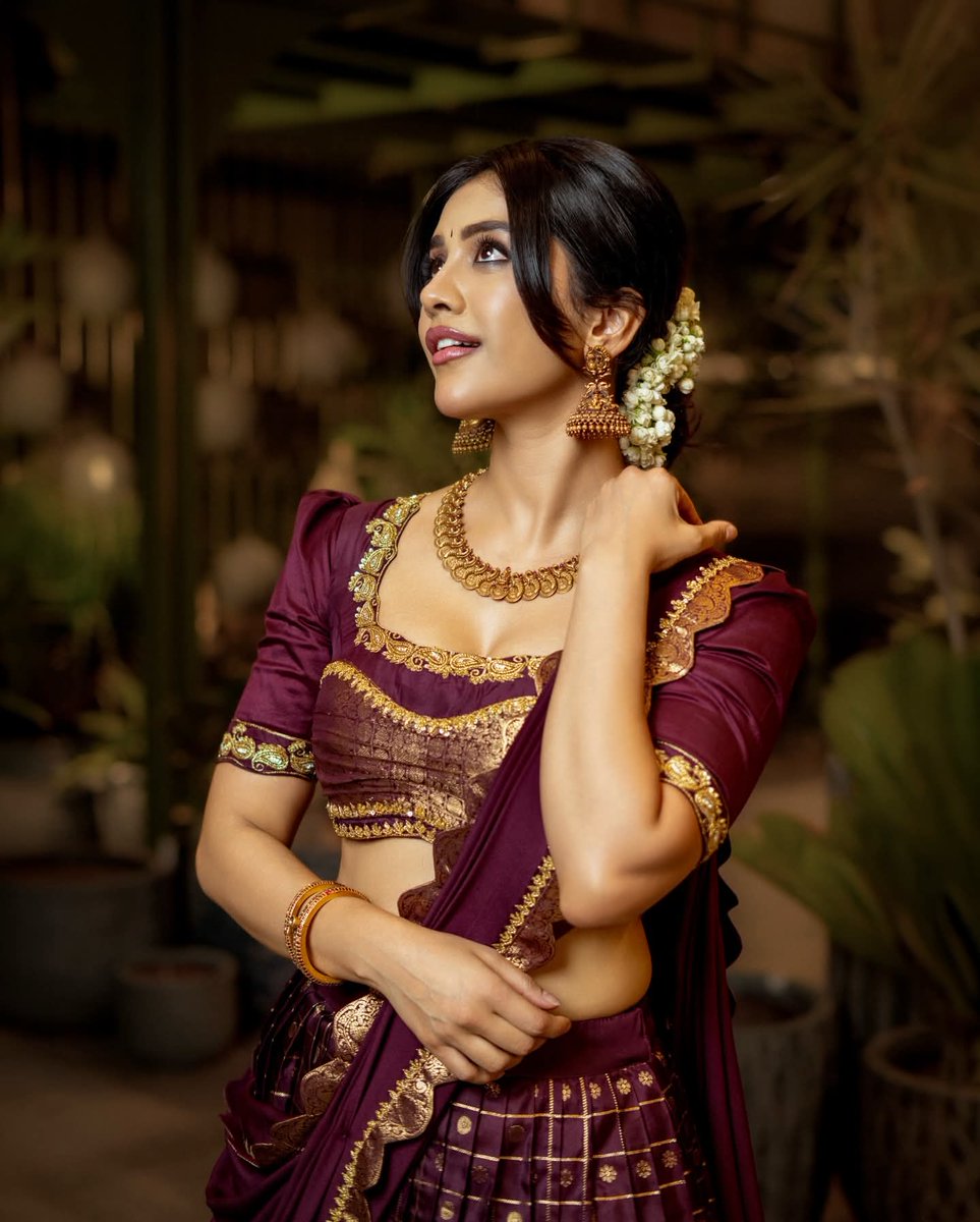 Only Heroines tweet media