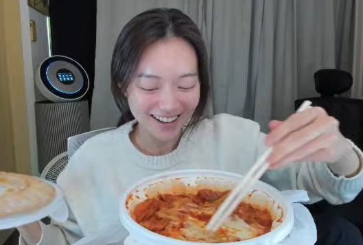 Jadoodoo tweet media