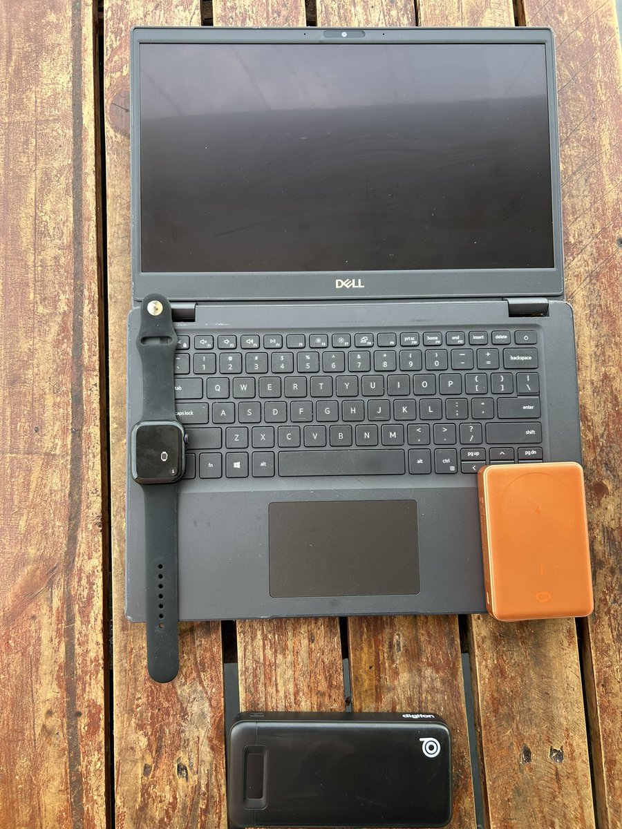 Val Gadgets tweet media