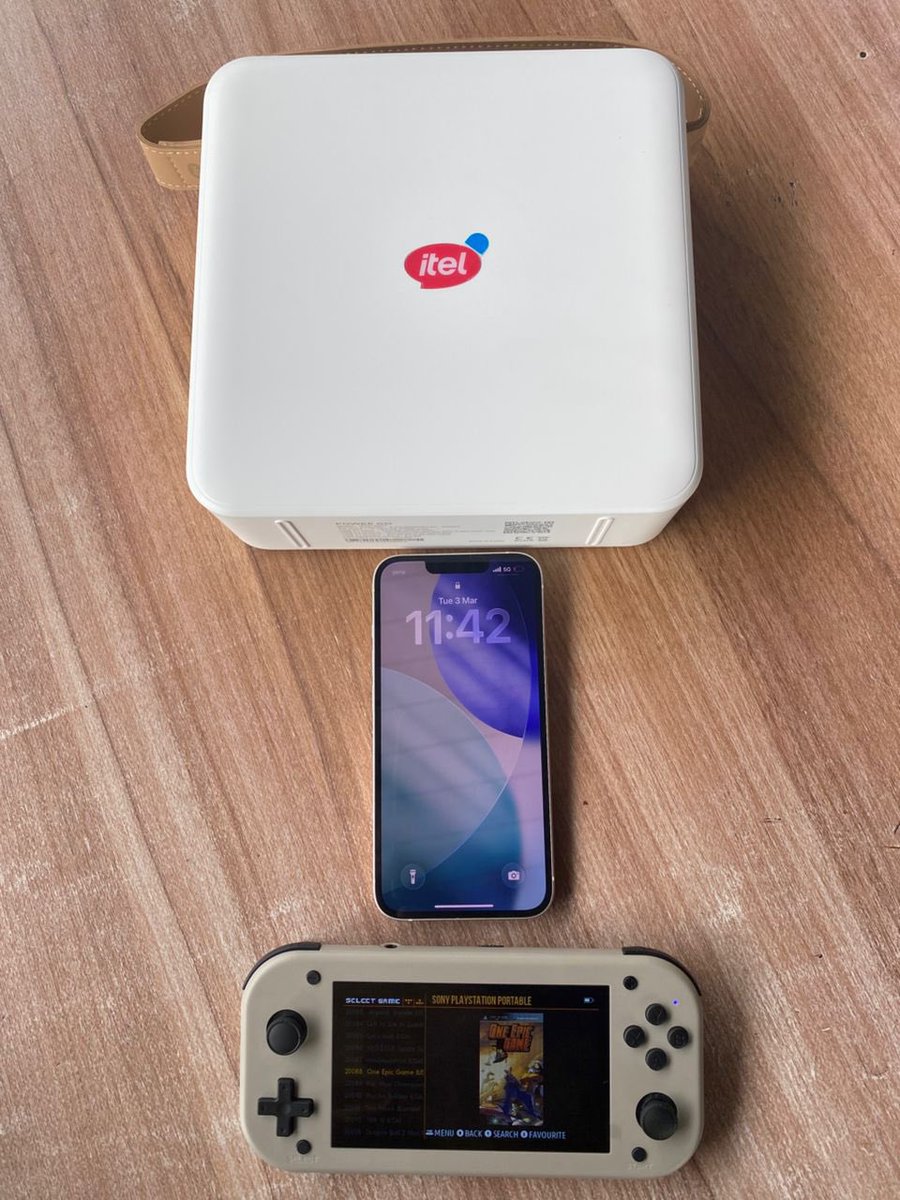 Val Gadgets tweet media