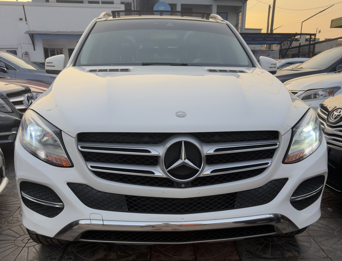 skip_001's tweet photo. KINDLY REPOST 🙏🏾🙏🏾🙏🏾
VEHICLE FOR SALE
Make: FEW MONTHS REGISTERED 2016 MERCEDES BENZ GLE350 (DEC.2025 ENTRY)
Engine: 3.5Liter V6 (Petrol) 
Color: White on Cream 
ODO: 134,857Miles 
Extras:Keyless Entry,360* Camera, Leather Seats,Panoramic roof,Lane Keeping Assist, Blind-Spot-Monitor,Intelligent Light System, Reserve Camera, Park Assist, Bluetooth, Navigation System, Keyless Entry, AC chilling, and Step-board.
Price: 32,000,000

📍Ogba,Lagos

For More Info Contact:
_Brimmo Autos_ 
Calls & Whatsapp: 08061350735
#eid mubarak
