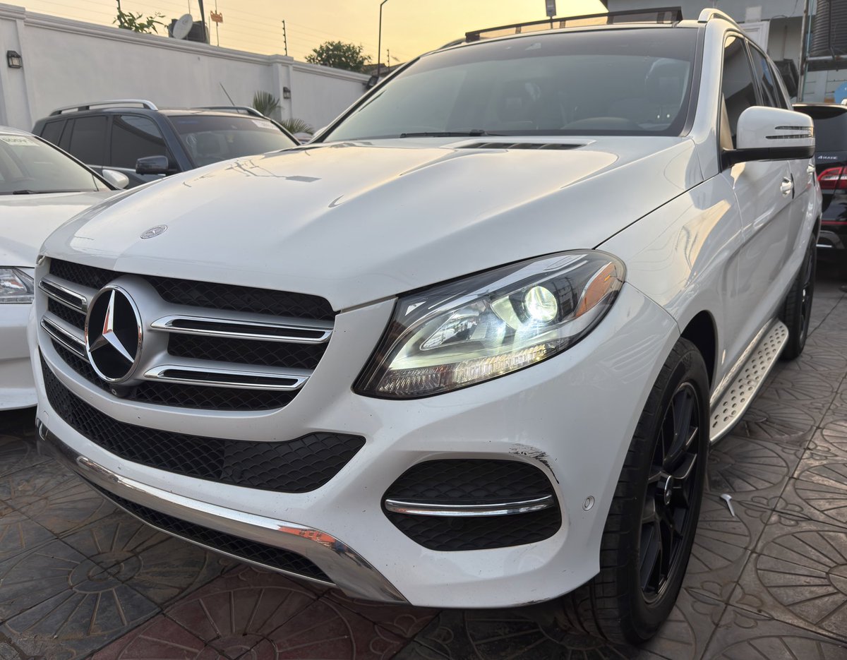 skip_001's tweet photo. KINDLY REPOST 🙏🏾🙏🏾🙏🏾
VEHICLE FOR SALE
Make: FEW MONTHS REGISTERED 2016 MERCEDES BENZ GLE350 (DEC.2025 ENTRY)
Engine: 3.5Liter V6 (Petrol) 
Color: White on Cream 
ODO: 134,857Miles 
Extras:Keyless Entry,360* Camera, Leather Seats,Panoramic roof,Lane Keeping Assist, Blind-Spot-Monitor,Intelligent Light System, Reserve Camera, Park Assist, Bluetooth, Navigation System, Keyless Entry, AC chilling, and Step-board.
Price: 32,000,000

📍Ogba,Lagos

For More Info Contact:
_Brimmo Autos_ 
Calls & Whatsapp: 08061350735
#eid mubarak