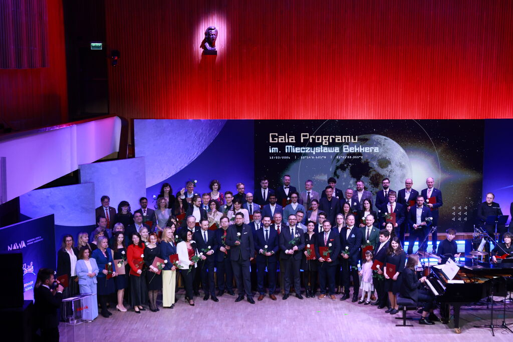 Wydział Fizyki Uniwersytetu Warszawskiego tweet media