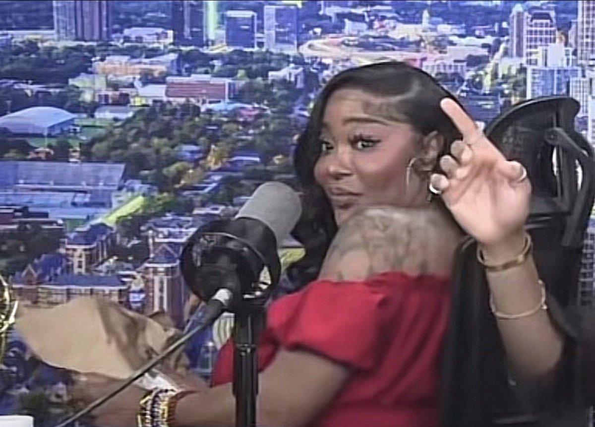 MiddleNameDwayne tweet media