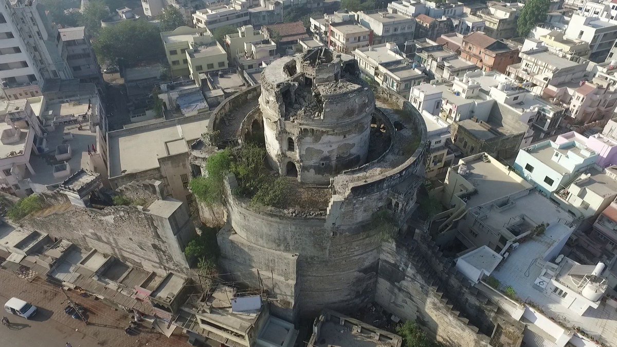 Gujarat Plus tweet media