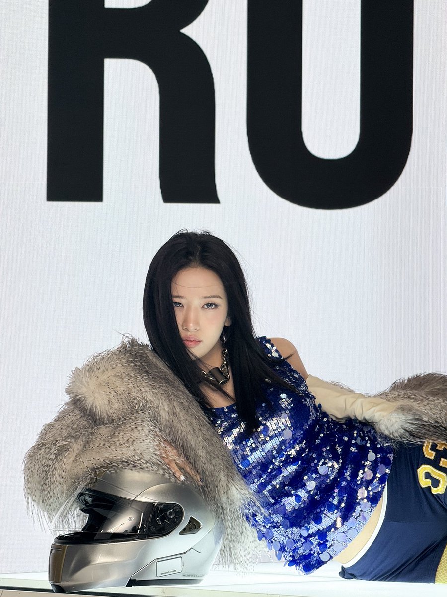 📸
𝓘𝓥𝓔 𝕊𝕋𝕐𝕃𝔼 𖤐⭒๋࣭ ⭑

#IVE #아이브