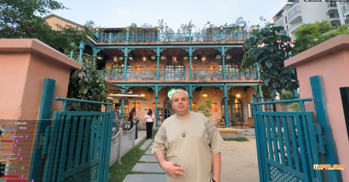 8. sınıfta ilk defa starbucksa gittiğimiz gün