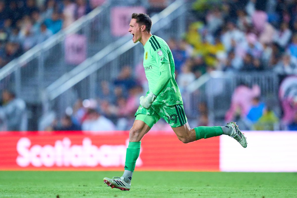 Ben Wright tweet media