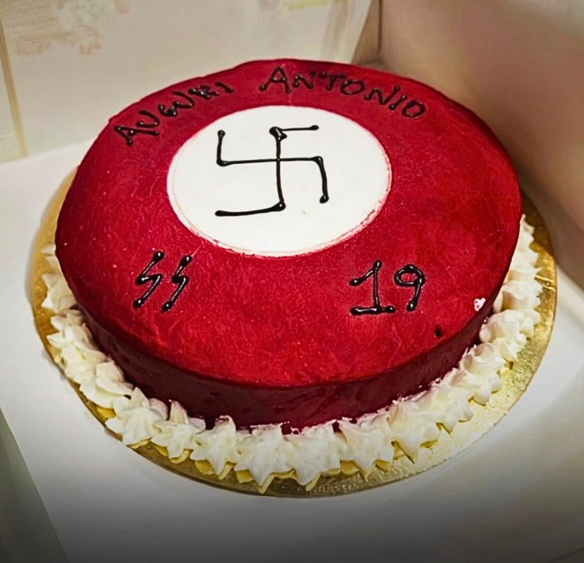 Hen Mazzig tweet media