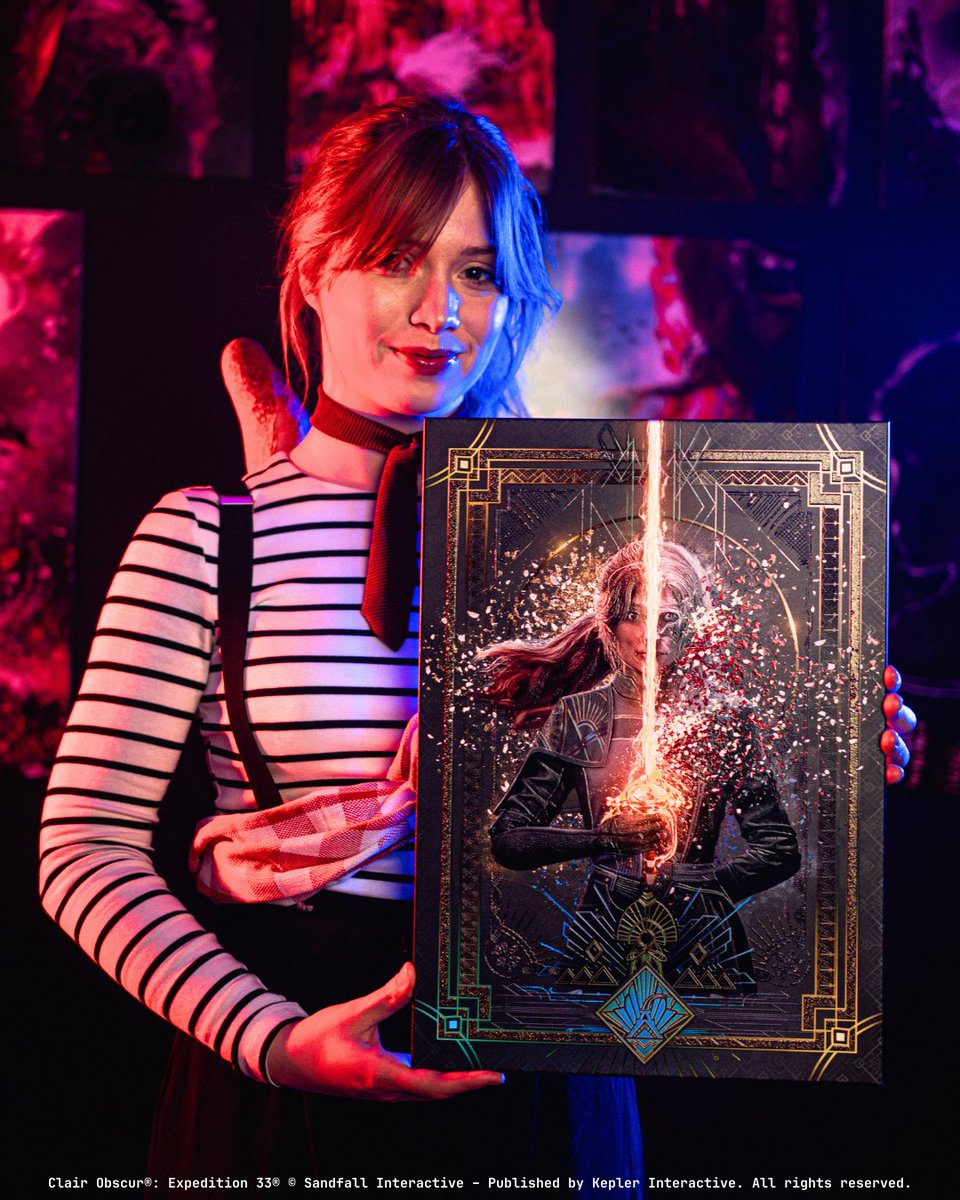 Displate tweet media