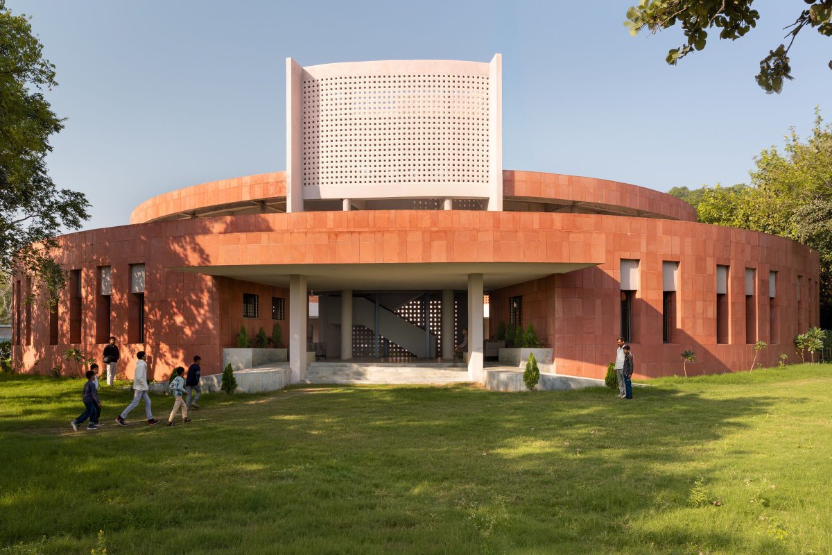 Archello tweet media