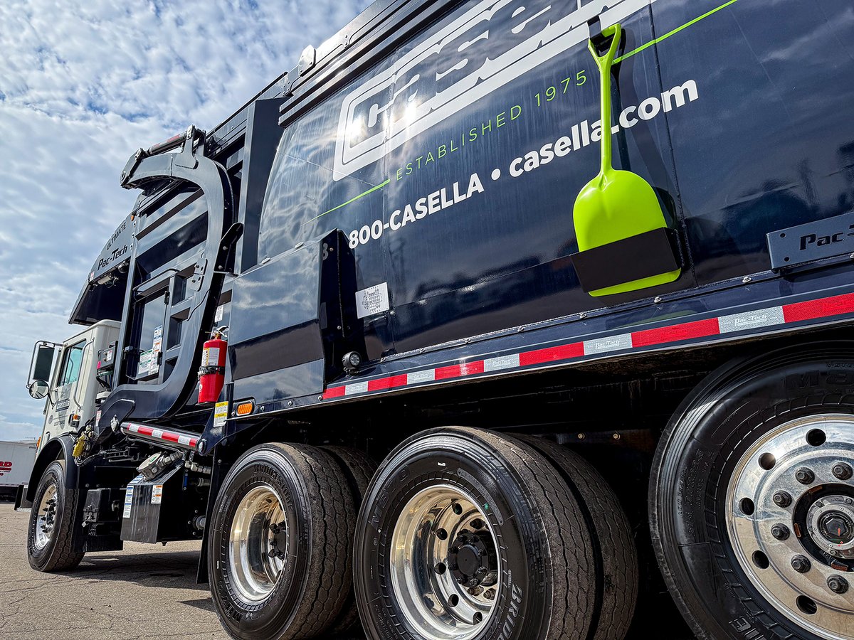 BallardTrucks's tweet photo. Built for the daily demands of refuse collection. ♻️ 💪

@MackTrucks #CasellaWasteSystems #MackTrucks #GarbageTrucks #RefuseIndustry #WasteCollection #NewHampshire https://t.co/WWf2fBcpAi