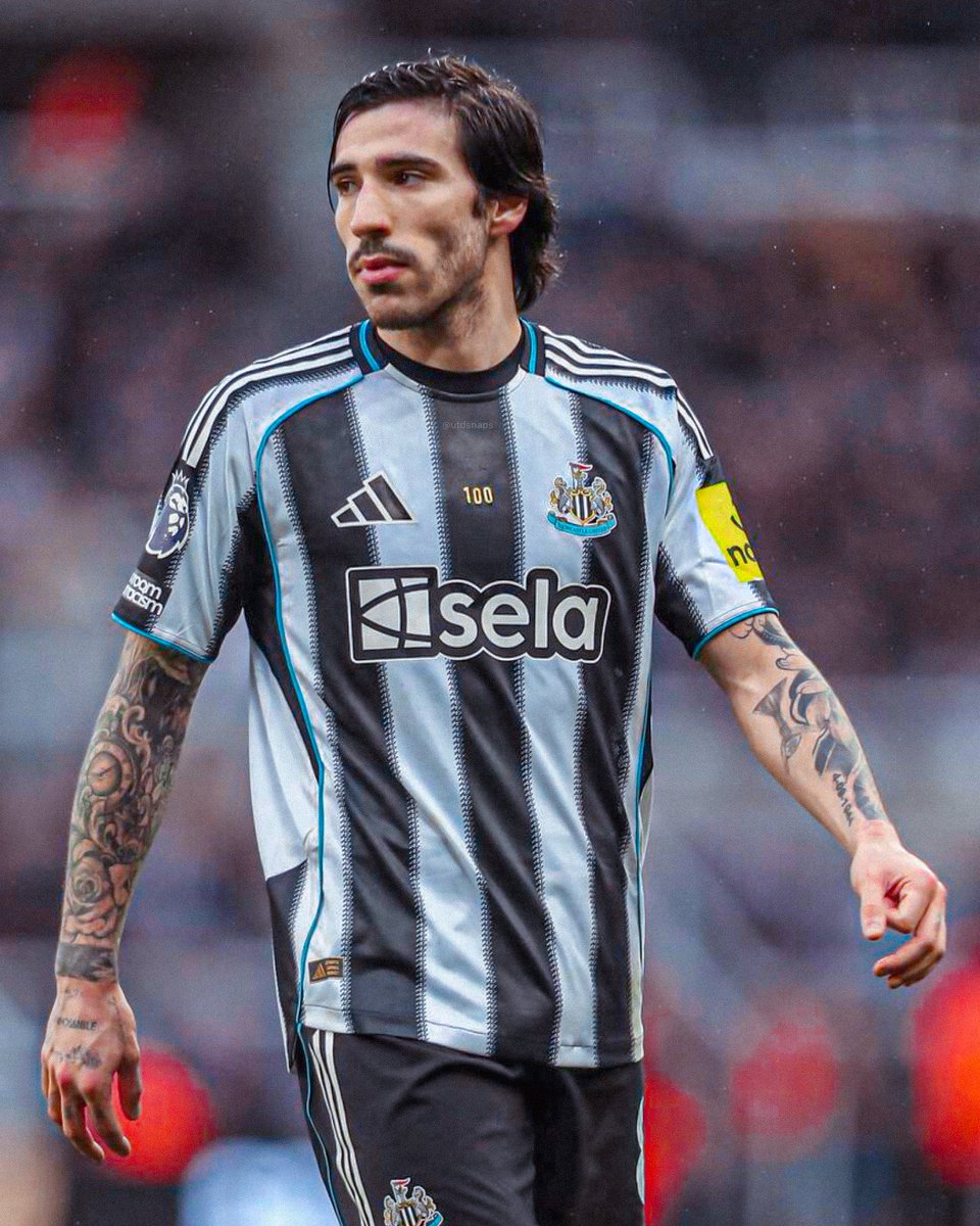 cold pics of Manchester United tweet media